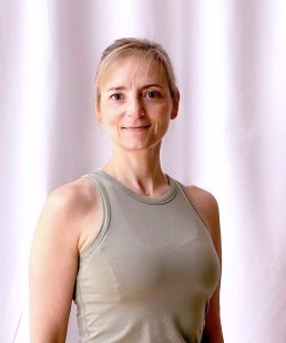 Portrait of G&eacute;raldine, a Yyoga Brussels yoga teacher